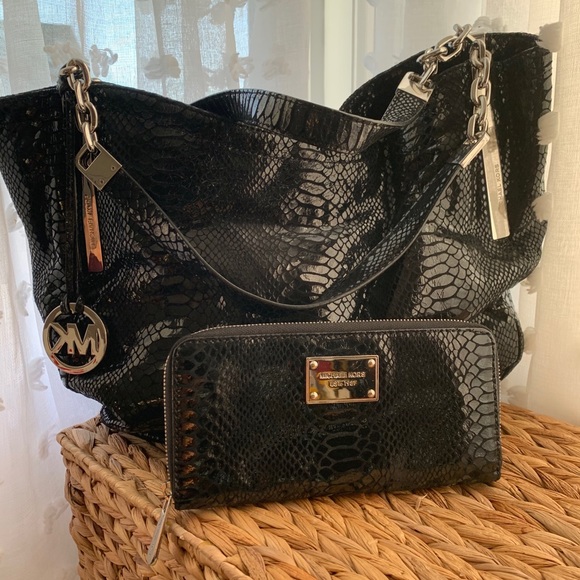 Michael Kors Handbags - Large shoulder bag